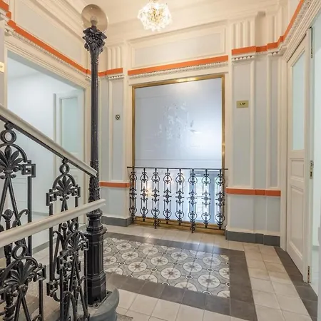 2br With Park & Museum View - 1 - Elevator - Self Check-in * Praag