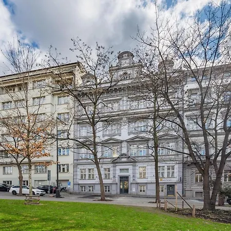 Appartement 2br With Park & Museum View - 1 - Elevator - Self Check-in Praag